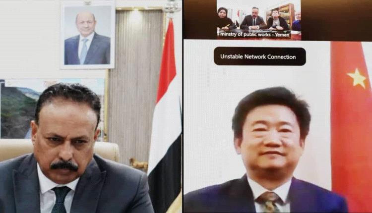 وزير الأشغال يبحث مع القائم بأعمال السفارة الصينية تعزيز التعاون التنموي