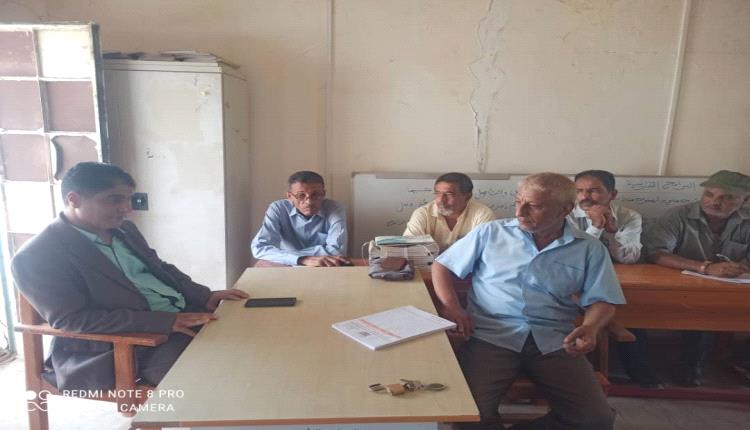مدير عام تربية أبين يترأس اجتماعاً لقيادة وكوادر شعبة التدريب والتأهيل بمكتب التربية بالمحافظة