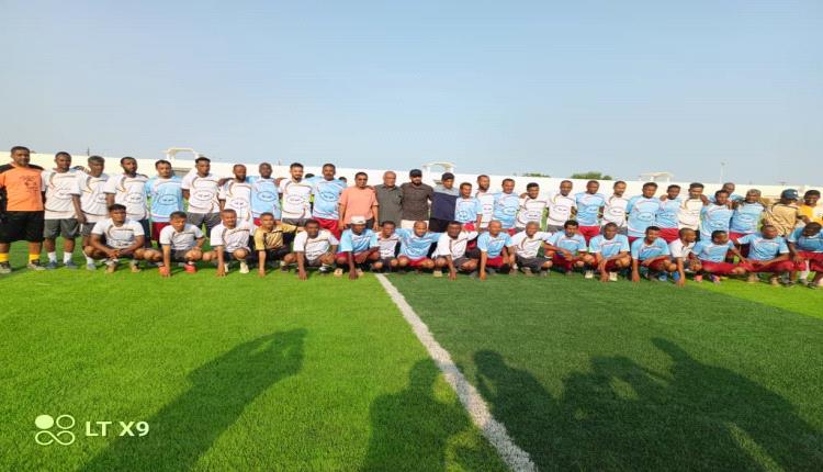 بحضور الراعي والصاصي وباقس.. عودة النشاط الرياضي إلى ملعب «ساحة الشهداء» بزنجبار بعد غياب عقد من الزمن