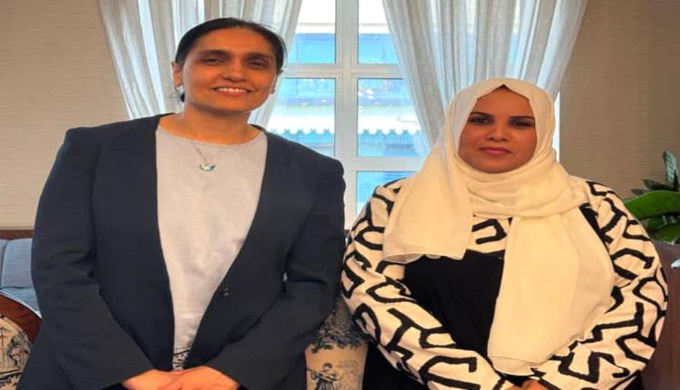 وزيرة الدولة تبحث مع السفيرة البريطانية تعزيز التعاون ودعم المرأة اليمنية