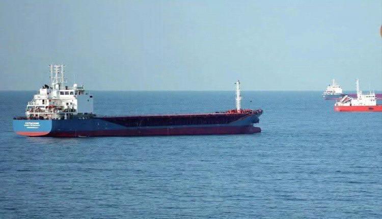 إيران تشدد إجراءاتها ضد السفن المخالفة في مضيق هرمز
