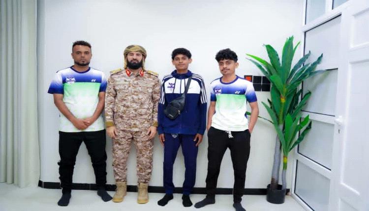محافظ أبين يلتقي قيادة أكاديمية الحافرة ويؤكد دعم جهودها في رعاية المواهب الرياضية