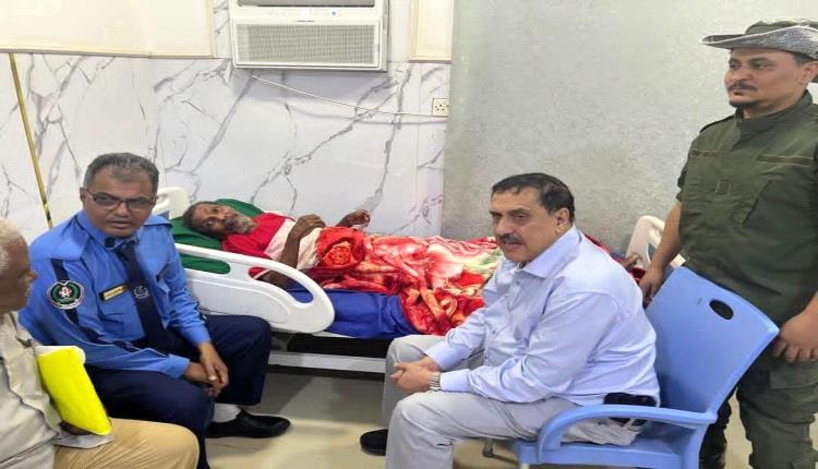 مدير أمن عدن يعزي بوفاة نجم التلال والشرطة والمنتخبات الوطنية علي نشطان.