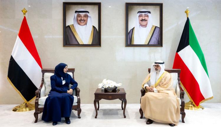 وزيرة الخارجية تبحث مع نظيرها الكويتي سبل تعزيز وتطوير العلاقات الثنائية