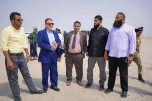 بتوجيهات المحافظ: نزول ميداني لإعداد الدراسات الفنية لإدخال الخدمات إلى وحدات الجوار المخصصة للمواطنين
