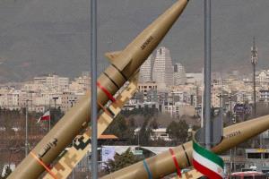 الحرس الثوري الإيراني يتوعد بتطوير أسلحته ويؤكد: أي حرب مقبلة ستشهد قدرات أكثر دقة وتدميرًا