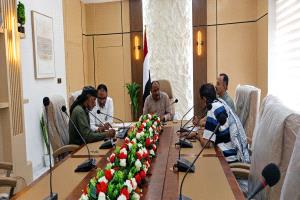 برئاسة الوكيل الأحمدي.. اللجنة المالية بشبوة تناقش مستوى تحصيل الإيرادات وتحقيق الربط المالي