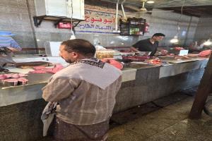 مكتب صناعة وتجارة الشيخ عثمان ينفذ نزولاً ميدانياً واسعاً لمراقبة الأسواق وضبط المخالفات التجارية