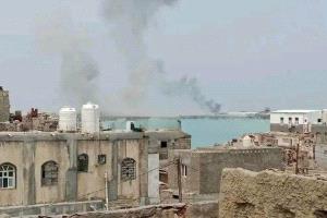 مقتل 7 مدنيين وإصابة 35 بقصف حوثي استهدف ميناء المخا ومناطق سكنية