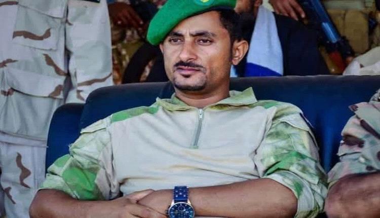 قائد محور يافع واللواء الثالث مشاة العميد أكرم الحنشي على صفحته في فيسبوك:
"لن يُبنى وطن بأيدٍ مرتعشة وأيدٍ ناعمة وقلوبٍ مرتجفة