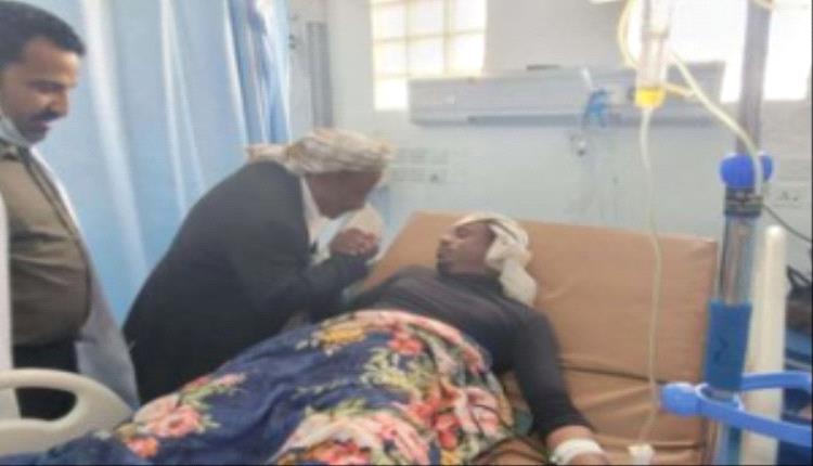 رئيس انتقالي شبوة يزور جرحى التظاهرة السلمية في عتق