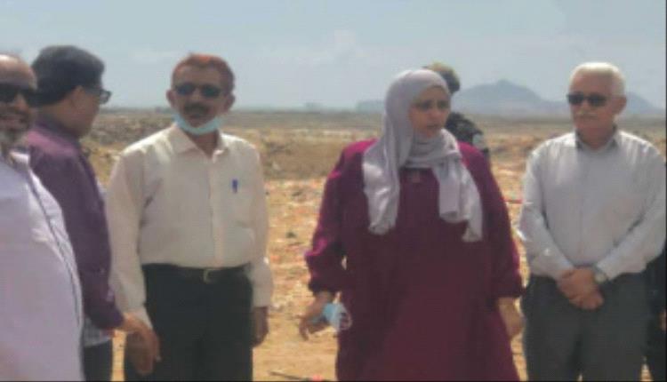 تعزيزاً للرقابة على السلع.. إتلاف 300 طن من الكلنكر التالف في عدن