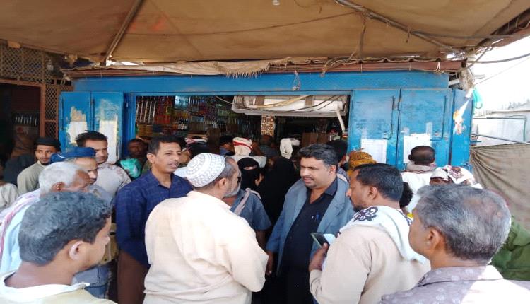 ابين..المعلم وباسندوه ينفذان نزولًا ميدانيًا إلى أسواق مدينة جعار