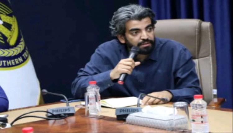 البيض يرفض عرض العواصم الثلاث ويتمسك بأولوية القضية الجنوبية