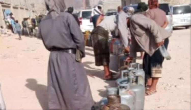 أزمة الغاز المنزلي بشبوة تدخل شهرها الثاني وتضاعف معاناة المواطنين