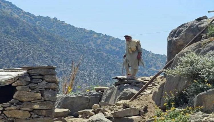 الجيش الباكستاني يعلن مقتل عشرات المسلحين بضربات حدودية وأفغانستان تتهمه باستهداف مدنيين