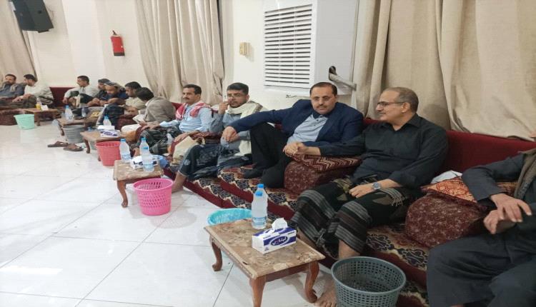 يتقدمهم وزير الشباب والرياضة ووزير الصناعة والتجارة ...جموع كبيرة توافدت لتقديم واجب العزاء لوزير الصحة والسكان  بوفاة والده