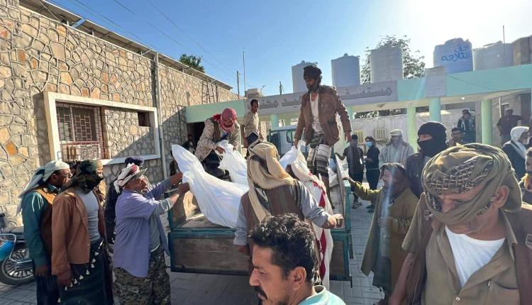 تفاصيل حادثة احتراق حافلة ركاب في أبين ووفاة 16 مسافراً