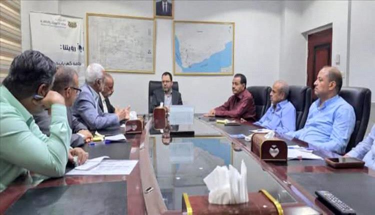 وزير الكهرباء يقر إعادة توزيع المهام وتوسعة المحطة الشمسية بعدن إلى 200 ميجاوات