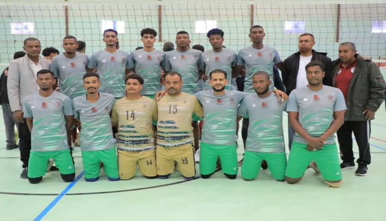 منتخب طائرة أبين يبدأ تدريباته استعدادًا لبطولة المنتخبات الرمضانية