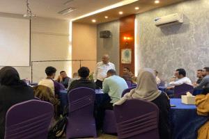 أمسية قيادية ملهمة في عدن تجمع النخب مع الدكتور البروفيسور داوود الحدابي