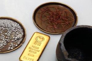 انهيار حاد في أسعار المعادن النفيسة… النحاس والبلاديوم والبلاتين يلتحقون بالذهب والفضة