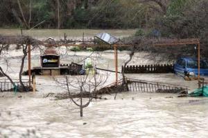 إسبانيا والبرتغال تواجهان عواصف عنيفة: مدارس مغلقة وتعطّل في وسائل النقل