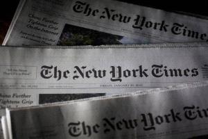 نيويورك تايمز توضح تقريرها حول سحب القوات الأمريكية من قطر والبحرين