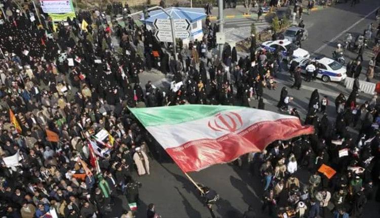 التظاهرات والإضرابات تتوسع في إيران