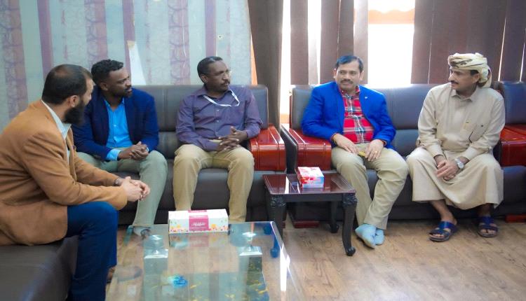 المحافظ بن الوزير يؤكد المضي في تطوير خدمات مستشفى الشيخ محمد بن زايد وتعزيز جودة الرعاية الصحية