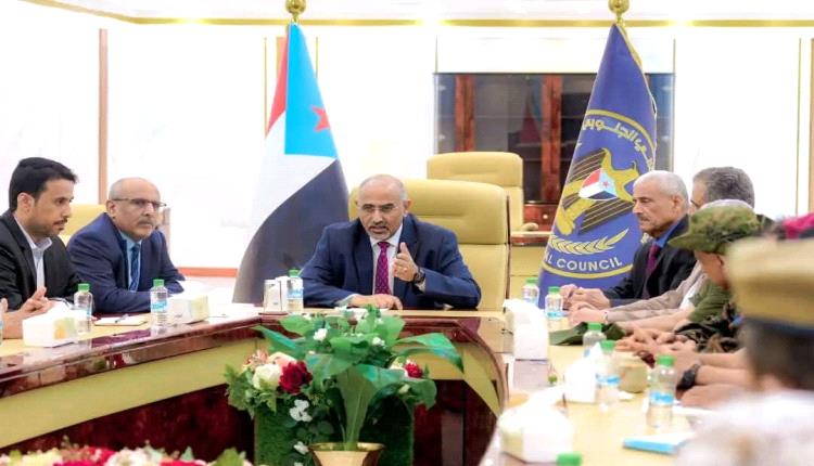 هيئة الرئاسة تقف على مستجدات الأوضاع المأساوية بمحافظتي حضرموت والمهرة وما تتعرض له المرافق فيها من أعمال سلب ونهب وتخريب