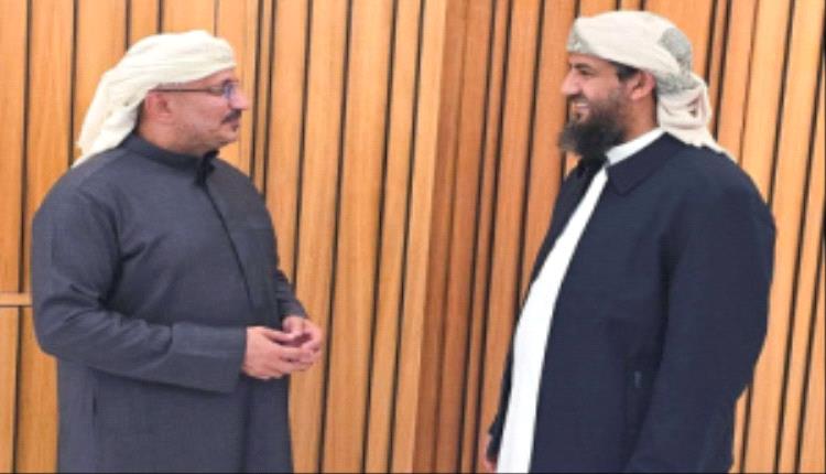 المحرّمي يلتقي طارق صالح لبحث المستجدات السياسية والعسكرية