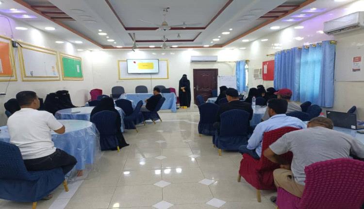 مؤسسة شباب ابين تنفذ ندوة توعوية حول مخاطر التعدّي على ممرات السيول بالتعاون مع اتحاد المناخ الأخضر للتنمية المستدامة