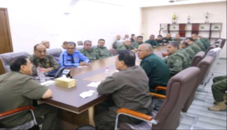 مدير أمن عدن يؤكد رفع الجاهزية وتعزيز الشراكة المجتمعية خلال اجتماع أمني موسّع