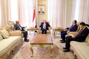 رئيس الوزراء الدكتور شائع الزنداني: الحكومة توجه بسرعة صرف الرواتب المتأخرة بدعم سعودي عاجل 90 مليون دولار