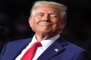 ترامب: سنعمل بقوة مع فنزويلا وأسعار النفط ستنخفض