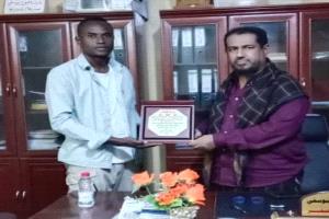 بن جميع يبادل ثمرة خنفر درع الوفاء