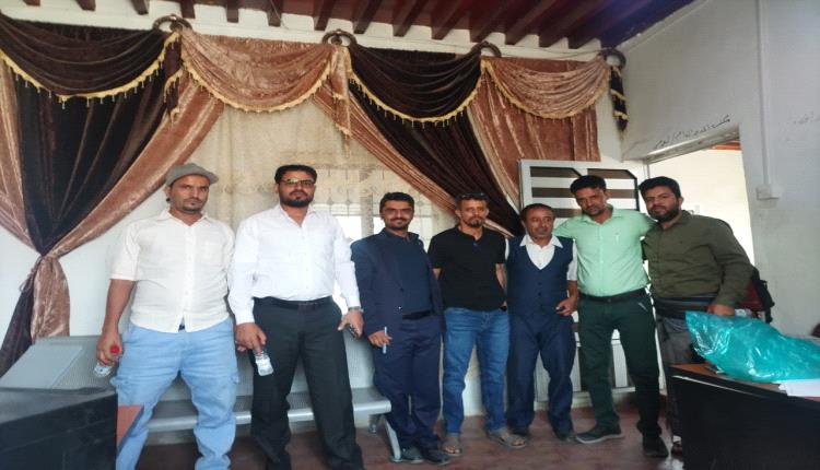 أكاديميو كلية يافع الجامعية يزورون السلطة المحلية بمديرية لبعوس يافع