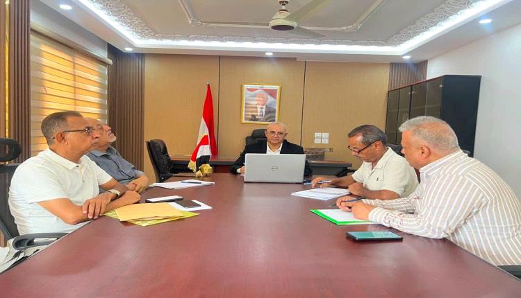 لقاء يناقش ٱليات بدء تنفيذ مشروع الصرف الصحي لمدينة مأرب
