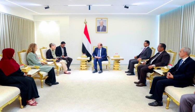رئيس الوزراء وزير الخارجية يستقبل في عدن سفيرة هولندا لدى اليمن