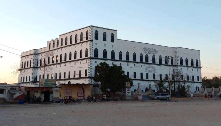 حملات أمنية نوعية في غيل باوزير تسفر عن ضبط مروجي مخدرات وبائعي مفرقعات ومتورطين بإطلاق النار