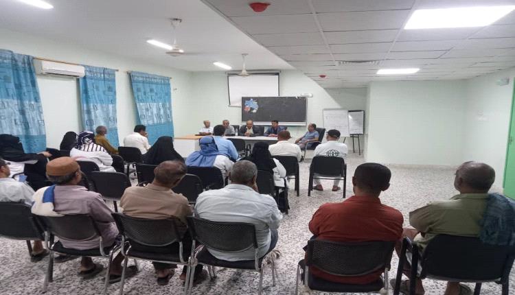 فريق من وزارة الصحة يطلع على جودة الخدمات الصحية ومستوى الأداء في هيئة مشفى الرازي العام بمحافظة أبين