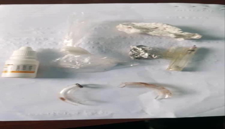 الأجهزة الأمنية بمديرية الريدة وقصيعر تضبط شخصًا بحوزته مادة الشبو المخدرة