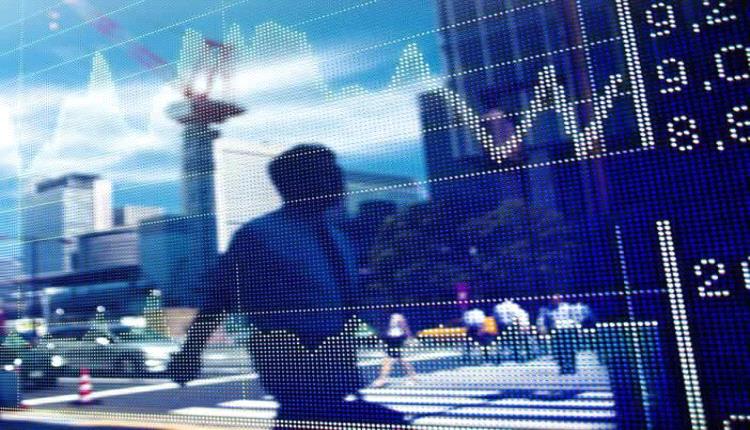 تراجع معظم بورصات الخليج وسط مخاوف من تداعيات استهداف منشآت نفطية سعودية