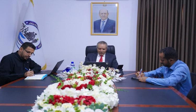 وزير الشؤون الاجتماعية والعمل يبحث مع السفير الإيطالي تعزيز التعاون في الحماية الاجتماعية وسوق العمل