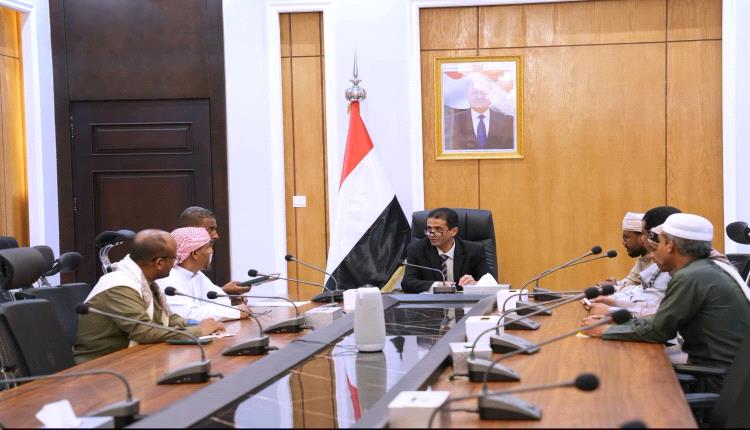 الوكيل العطاس يناقش أوضاع التعليم بالوادي والصحراء ويؤكد حرص السلطة المحلية على معالجة قضايا المعلمين