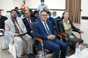 وزير الصحة يدشن مشروعاً لبناء قدرات 3 آلاف كادر صحي في مجال صحة الأم والطفل بدعم فرنسي