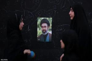 استمرار غياب مجتبى خامنئي في اليوم الثاني من مراسم تشييع والده بطهران