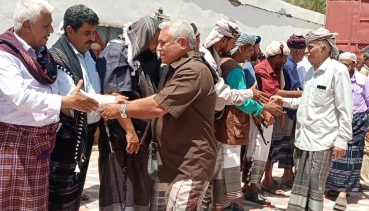 بتكليف من الرئيس الزُبيدي.. قيادات من المجلس الانتقالي تؤدي واجب العزاء لأسرة الرئيس عبدربه منصور هادي في مسقط رأسه بمديرية الوضيع