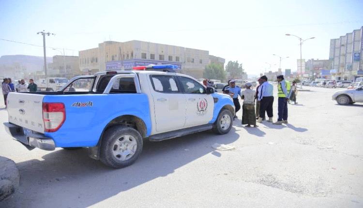 شرطة مديرية تريم تضبط متهمين بحيازة وتعاطي الشبو وتلقي القبض على متهم بسرقة عسل من محل تجاري